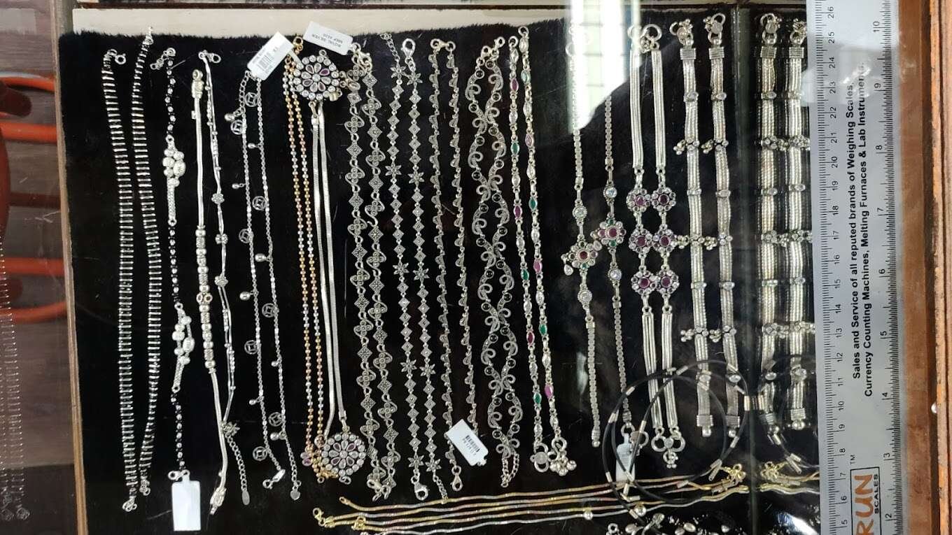 Royal-Silver-Shines
